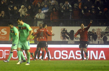 Imágenes del partido Osasuna-Barcelona correspondiente a la vuelta de octavos de final de la Copa del Rey.