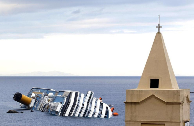 Varias personas han muerto y otras han resultado heridas, mientras continúan las labores de rescate de los pasajeros del crucero Costa Concordia, que encalló la noche del viernes en la isla italiana de Giglio.
