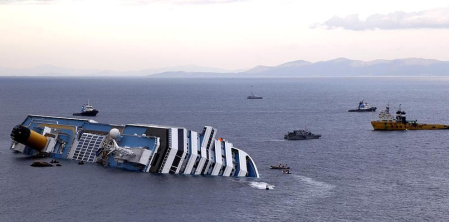 Varias personas han muerto y otras han resultado heridas, mientras continúan las labores de rescate de los pasajeros del crucero Costa Concordia, que encalló la noche del viernes en la isla italiana de Giglio.