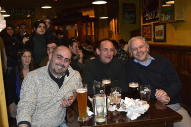 Los pamploneses disfrutan del partido de ida de cuartos de final de la Copa del Rey que enfrentó a Real Madrid y Barça
