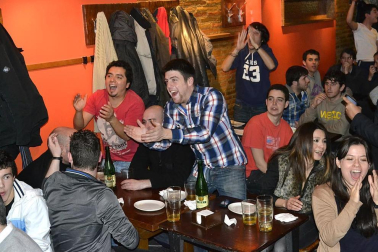Los pamploneses disfrutan del partido de ida de cuartos de final de la Copa del Rey que enfrentó a Real Madrid y Barça