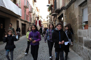 Sangüesa honra a San Sebastián