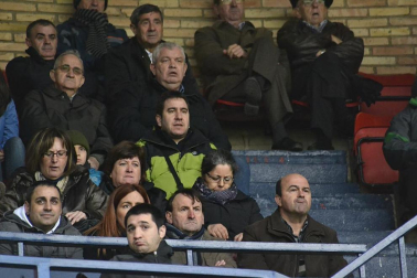 Imágenes de los aficionados de Osasuna durante el partido de Liga que enfrentó al equipo navarro con el Valencia