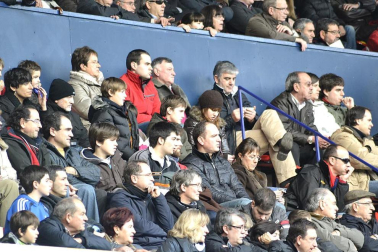 Imágenes de los aficionados de Osasuna durante el partido de Liga que enfrentó al equipo navarro con el Valencia
