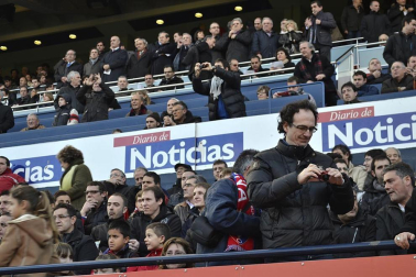 Imágenes de los aficionados de Osasuna durante el partido de Liga que enfrentó al equipo navarro con el Valencia