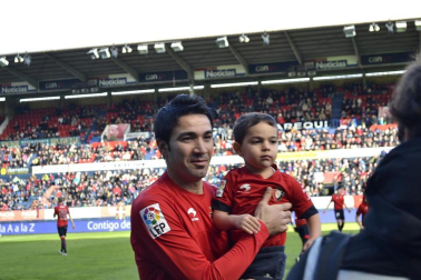 Imágenes de los aficionados de Osasuna durante el partido de Liga que enfrentó al equipo navarro con el Valencia