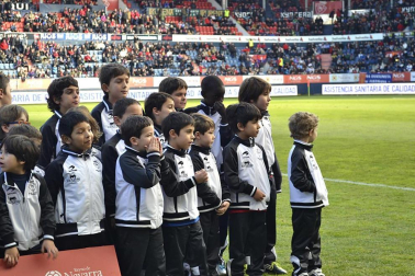 Imágenes de los aficionados de Osasuna durante el partido de Liga que enfrentó al equipo navarro con el Valencia
