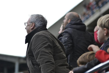Imágenes de los aficionados de Osasuna durante el partido de Liga que enfrentó al equipo navarro con el Valencia