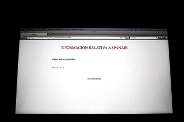 La empresa Spanair confirmó este viernes el cese de sus vuelos, que fueron cancelados esa misma noche en los principales aeropuertos de España.