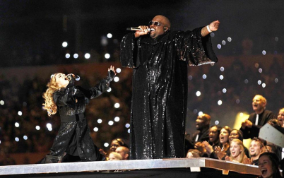 La Reina del Pop aprovechó uno de los eventos deportivos más vistos en la televisdión estadounidense para rememorar su carrera musical con una presentación en la que interpretó sus éxitos, desde el clásico "Like a Prayer" hasta el más reciente "Give me all your loving".