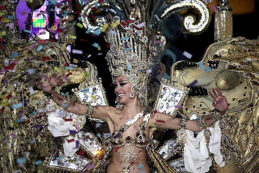 Varias imágenes del Carnaval de Santa Cruz de Tenerife 2012