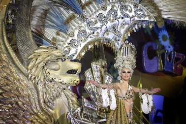 Varias imágenes del Carnaval de Santa Cruz de Tenerife 2012
