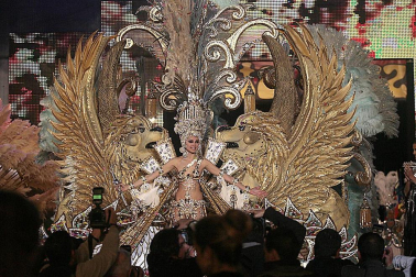 Varias imágenes del Carnaval de Santa Cruz de Tenerife 2012