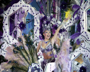 Varias imágenes del Carnaval de Santa Cruz de Tenerife 2012