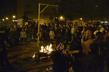 La localidad ha celebrado sus carnavales que han finalizado con la quema de Jacobo de Licras en la Plaza Consistorial de la localidad.
