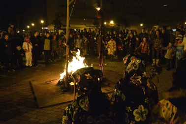La localidad ha celebrado sus carnavales que han finalizado con la quema de Jacobo de Licras en la Plaza Consistorial de la localidad.