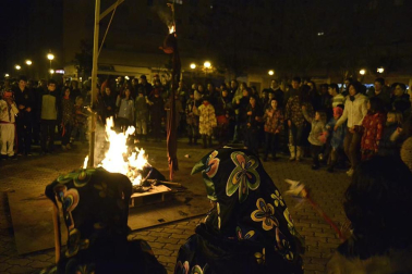 La localidad ha celebrado sus carnavales que han finalizado con la quema de Jacobo de Licras en la Plaza Consistorial de la localidad.