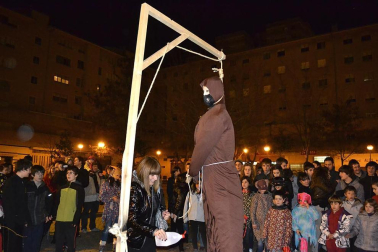 La localidad ha celebrado sus carnavales que han finalizado con la quema de Jacobo de Licras en la Plaza Consistorial de la localidad.