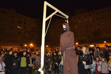 La localidad ha celebrado sus carnavales que han finalizado con la quema de Jacobo de Licras en la Plaza Consistorial de la localidad.