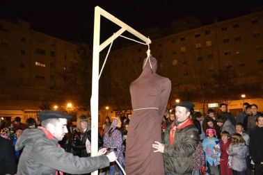 La localidad ha celebrado sus carnavales que han finalizado con la quema de Jacobo de Licras en la Plaza Consistorial de la localidad.