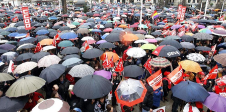 Movilizaciones convocadas por UGT y CCOO en las principales ciudades españolas como protesta y rechazo a la reforma laboral aprobada por el Gobierno de Rajoy.