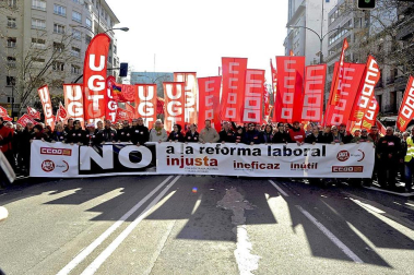 Movilizaciones convocadas por UGT y CCOO en las principales ciudades españolas como protesta y rechazo a la reforma laboral aprobada por el Gobierno de Rajoy.