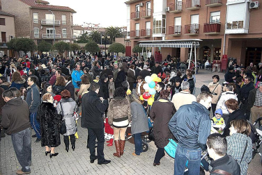Ambiente y disfraces en los Carnavales de San Adrián 2012.