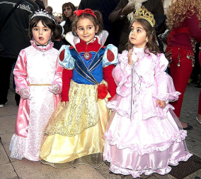 Ambiente y disfraces en los Carnavales de San Adrián 2012.