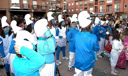 Ambiente y disfraces en los Carnavales de San Adrián 2012.