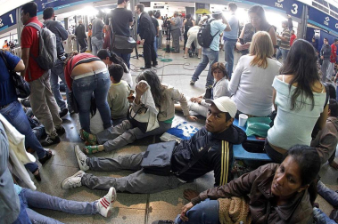 Imágenes tomadas tras al accidente ferroviario de Buenos Aires de este miércoles 22 de febrero