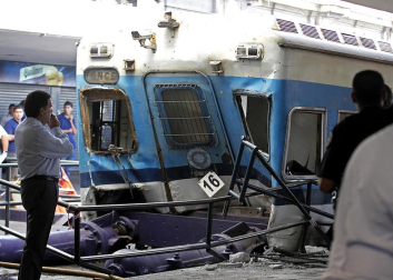 Imágenes tomadas tras al accidente ferroviario de Buenos Aires de este miércoles 22 de febrero