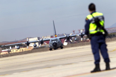 El cargamento del pecio 'Nuestra Señora de las Mercedes' ya vuela rumbo a España, después de que los dos aviones Hércules del Ejército del Aire que lo transportan hayan despegado desde Florida a las 18:15 de este viernes, hora local española, según han confirmado a Europa Press fuentes militares. E.PRESS
