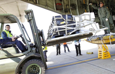 El cargamento del pecio 'Nuestra Señora de las Mercedes' ya vuela rumbo a España, después de que los dos aviones Hércules del Ejército del Aire que lo transportan hayan despegado desde Florida a las 18:15 de este viernes, hora local española, según han confirmado a Europa Press fuentes militares. E.PRESS
