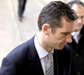 Varias imágenes de la llegada de Urdangarín a los juzgados de Palma