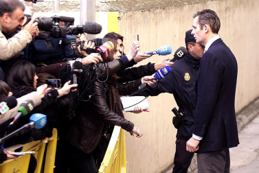 Varias imágenes de la llegada de Urdangarín a los juzgados de Palma