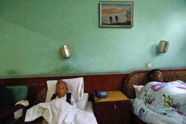 El nepalí Chandra Bahadur Dangi ha esperado 72 años, pero, si todo va bien, verá cumplido su sueño este fin de semana: entrar, con sus 55,8 centímetros de altura, en el libro Guinness de los Récords como el hombre más pequeño del mundo. EFE