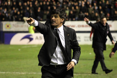 Imágenes del partido entre Osasuna y Granada en el Reyno