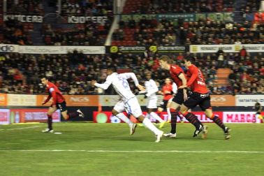 Imágenes del partido entre Osasuna y Granada en el Reyno