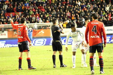 Imágenes del partido entre Osasuna y Granada en el Reyno