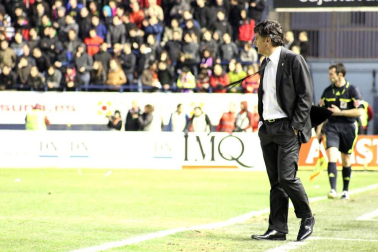 Imágenes del partido entre Osasuna y Granada en el Reyno