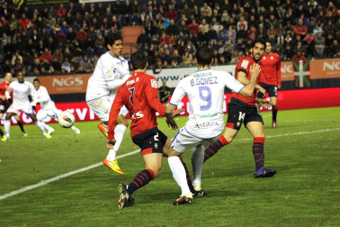 Imágenes del partido entre Osasuna y Granada en el Reyno