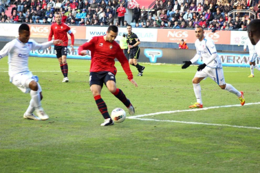 Imágenes del partido entre Osasuna y Granada en el Reyno
