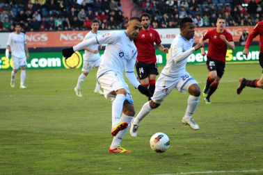 Imágenes del partido entre Osasuna y Granada en el Reyno