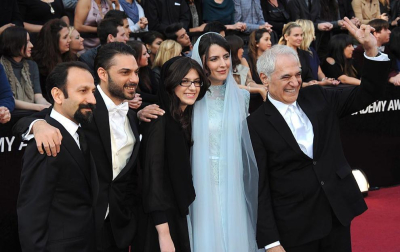 Ambiente y desfile de nominados, famosos, actores, actrices y gente que acude a la 84 edición de la entrega de los Premios Oscar de Hollywood en su 84 edición.