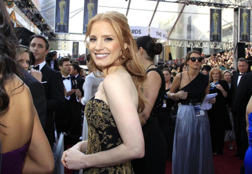 Ambiente y desfile de nominados, famosos, actores, actrices y gente que acude a la 84 edición de la entrega de los Premios Oscar de Hollywood en su 84 edición.