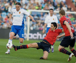 Imágen del partido entre Zaragoza y Osasuna jugado en la Romareda