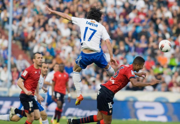 Imágen del partido entre Zaragoza y Osasuna jugado en la Romareda