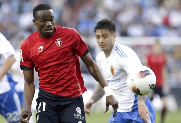 Imágen del partido entre Zaragoza y Osasuna jugado en la Romareda