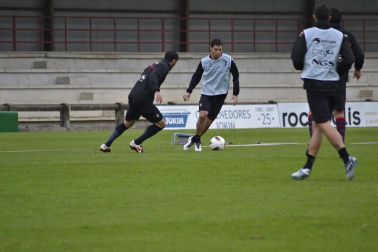 Imágenes del entrenamiento de Osasuna en Tajonar