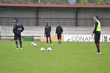 Imágenes del entrenamiento de Osasuna en Tajonar